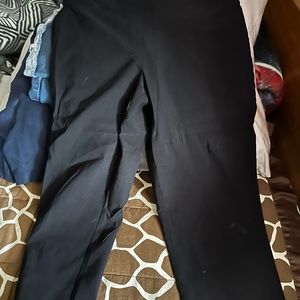 Apt 9 essentials capri pants black